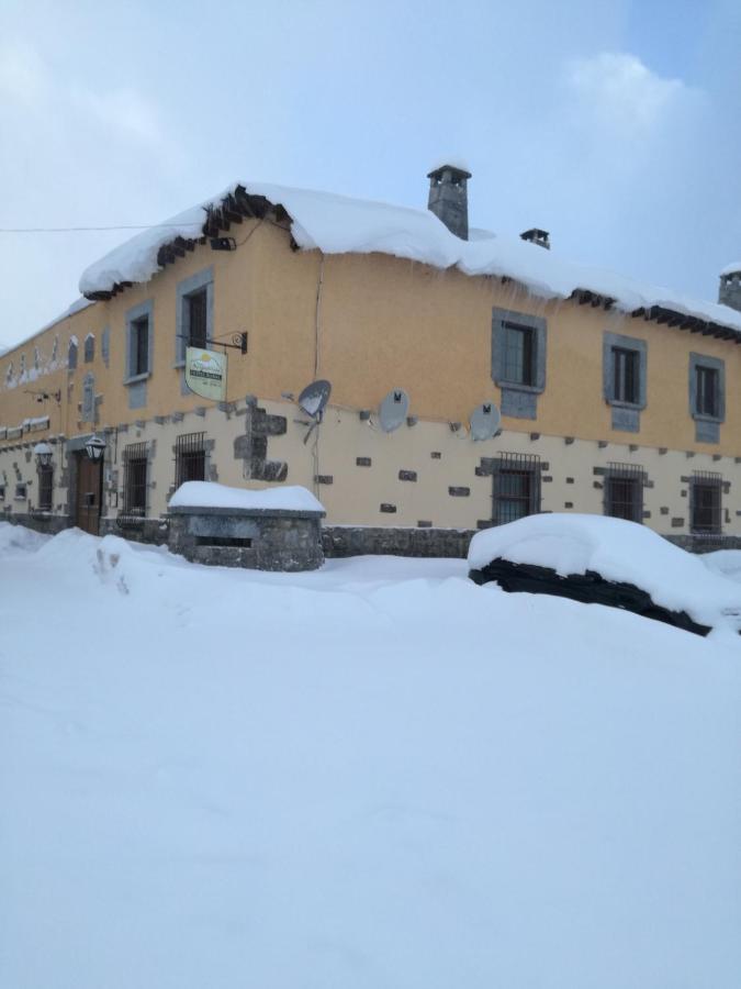 Hotel Rural Los Arguellos Lugueros Екстериор снимка