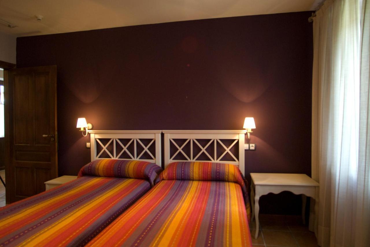 Hotel Rural Los Arguellos Lugueros Екстериор снимка