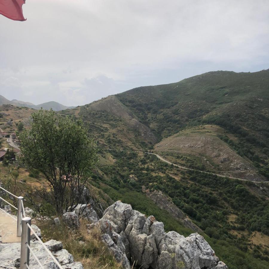 Hotel Rural Los Arguellos Lugueros Екстериор снимка